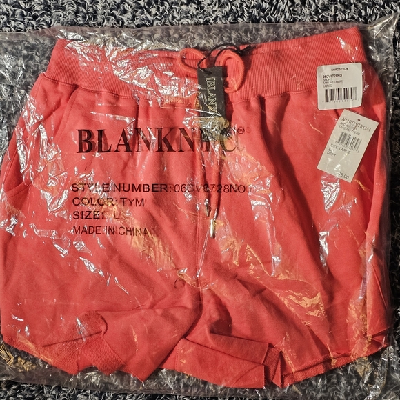 NEW Blank NYC Take Me There Drawstring Shorts w/Pockets size Large in Coral - Picture 5 of 9